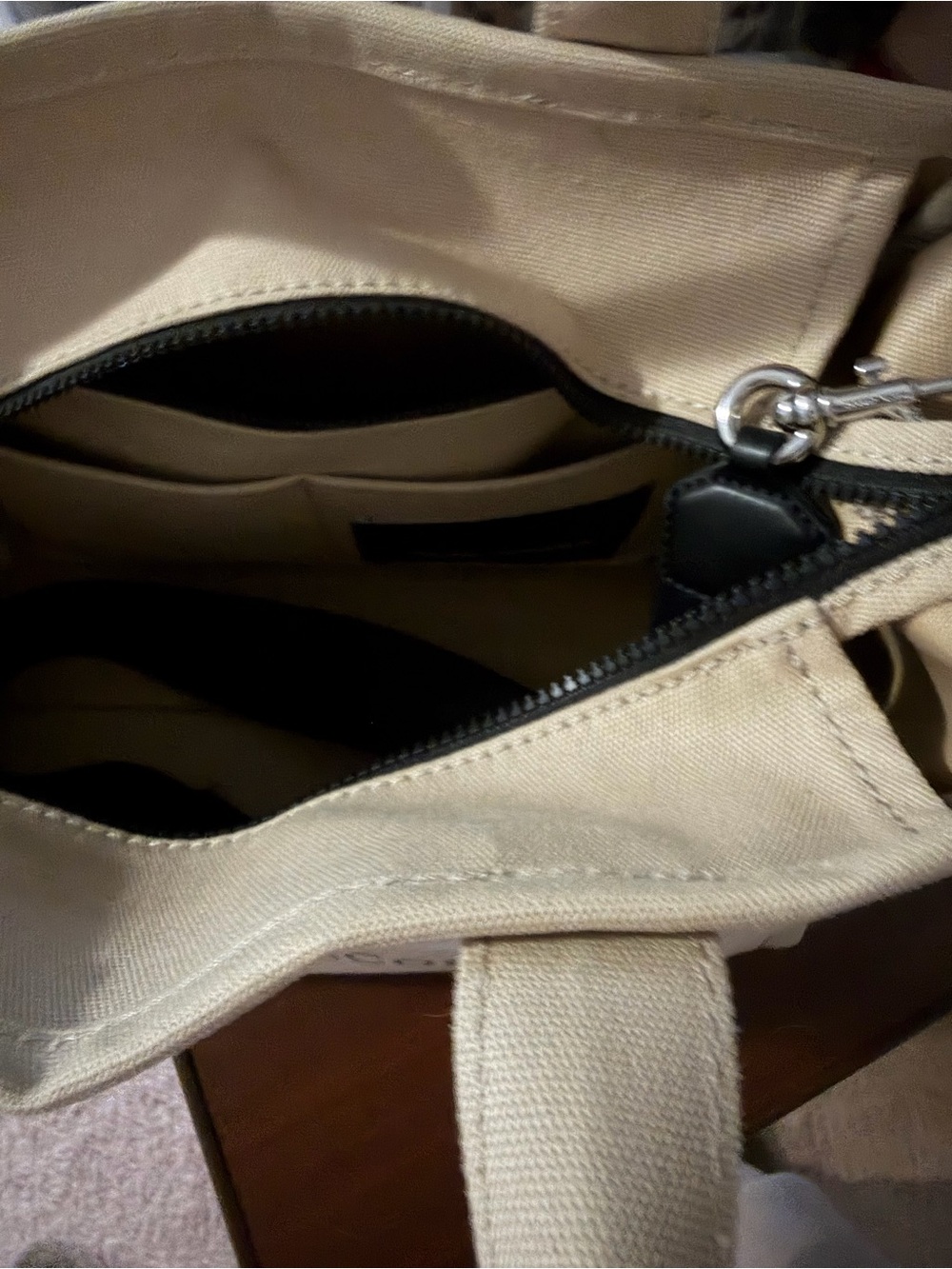 Marc Jacobs 'The Tote Bag' Canvas Tote in Beige size medium - Picture 2 of 4